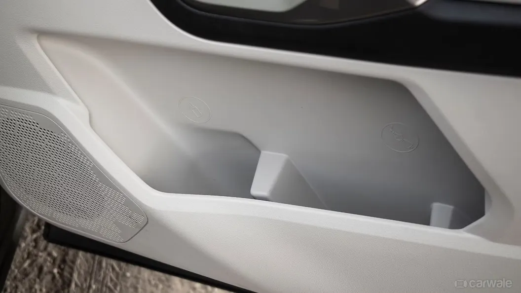 Safari Driver Side Front Door Pocket Image, Safari Photos in India