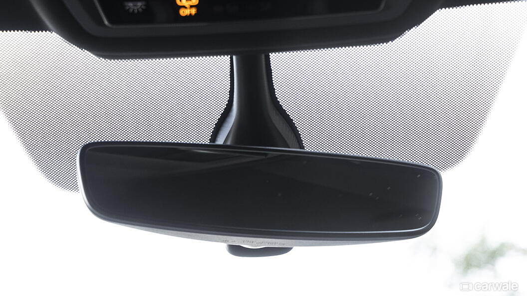 Octavia Inner Rear View Mirror Image, Octavia Photos in India - CarWale