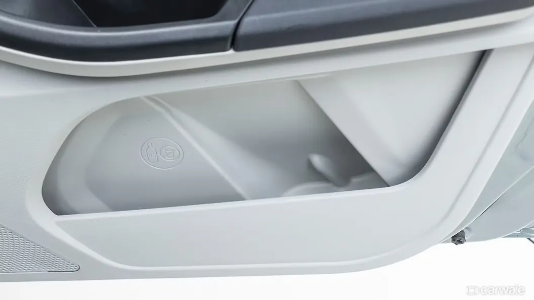 இந்தியாவில் உள்ள டியாகோ இவி Driver Side Front Door Pocket படம், டியாகோ