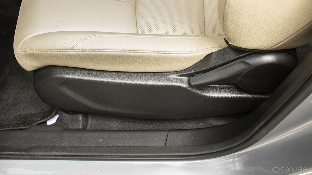 Honda All New City [2020-2023] Seat Adjustment Manual for Front Passenger