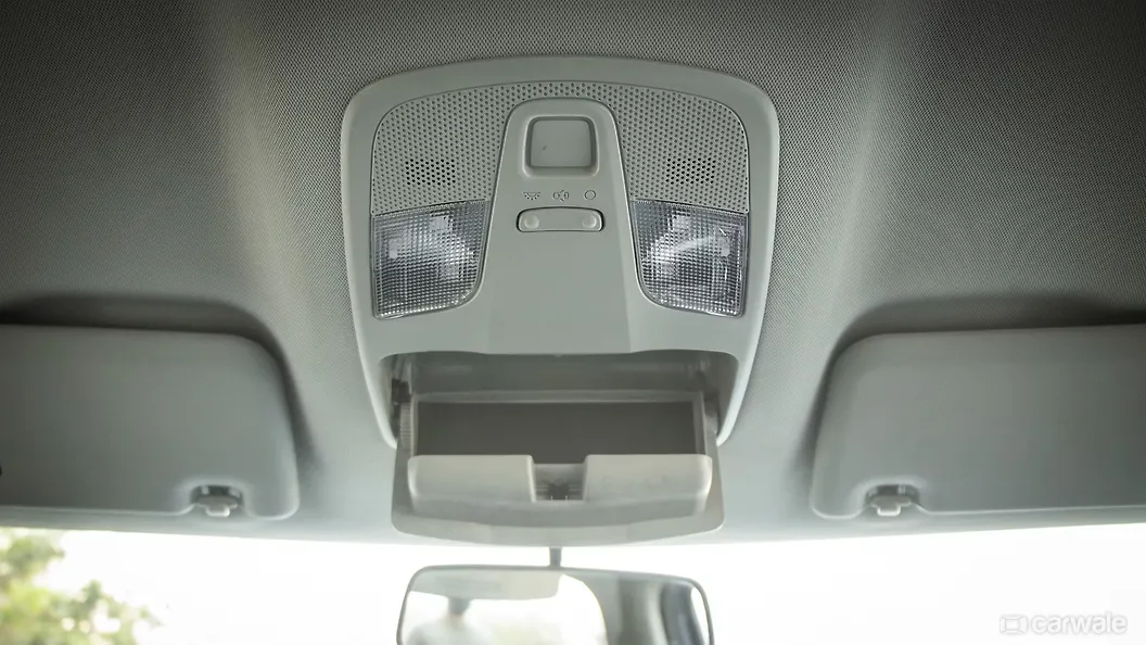 XL6 [20192022] Roof Mounted Controls/Sunroof & Cabin Light Controls Image, XL6 [20192022