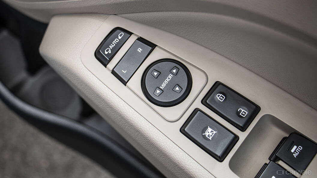 Hyundai Elantra Outer Rear View Mirror ORVM Controls