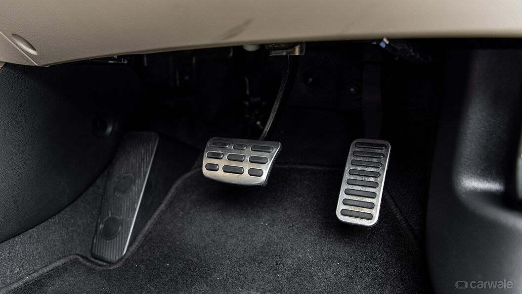 Hyundai Elantra Pedals/Foot Controls
