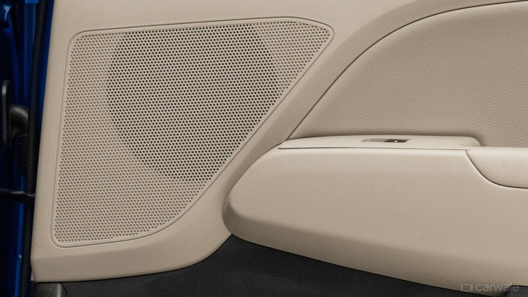 Hyundai Elantra Rear Speakers