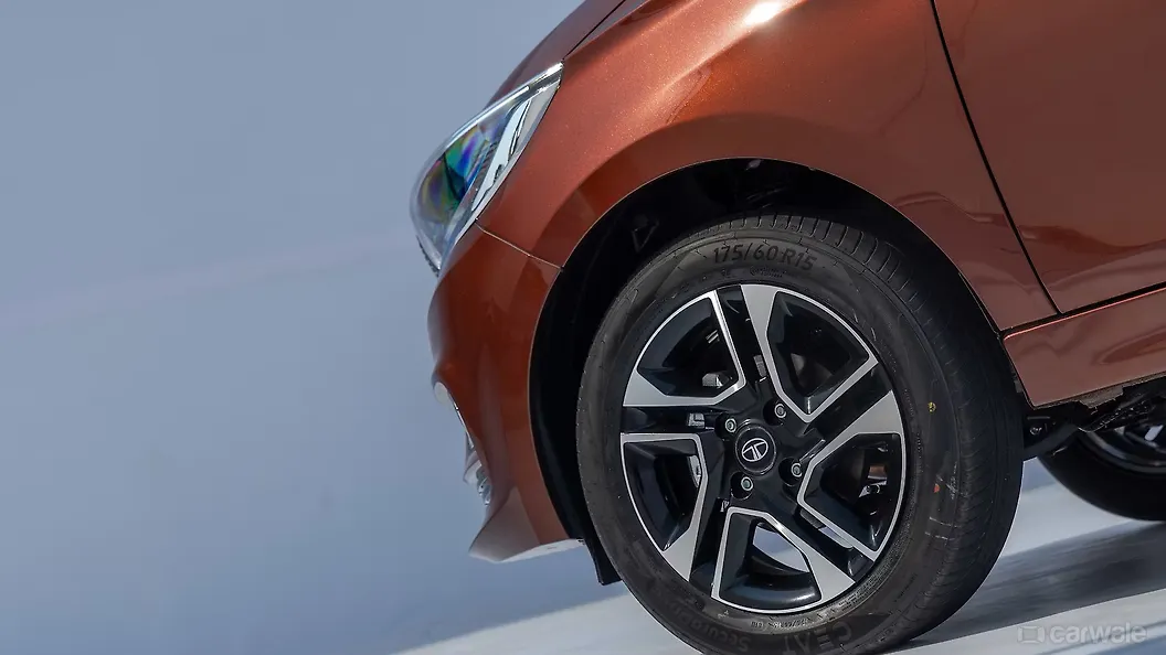 Tigor Rear Spoiler Image, Tigor Photos in India - CarWale