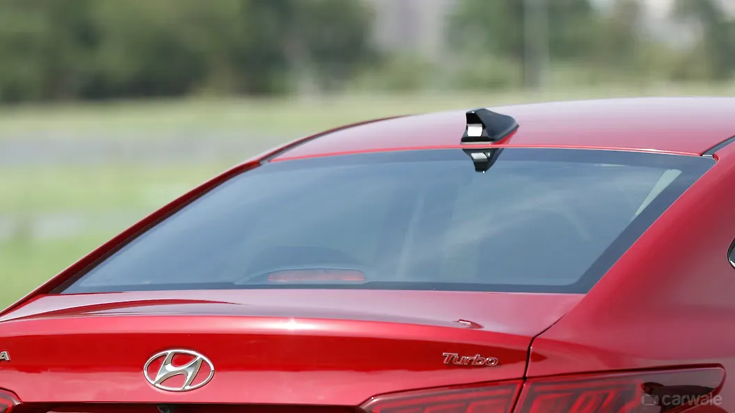 Verna Rear Windshield/Windscreen Image, Verna Photos in India CarWale