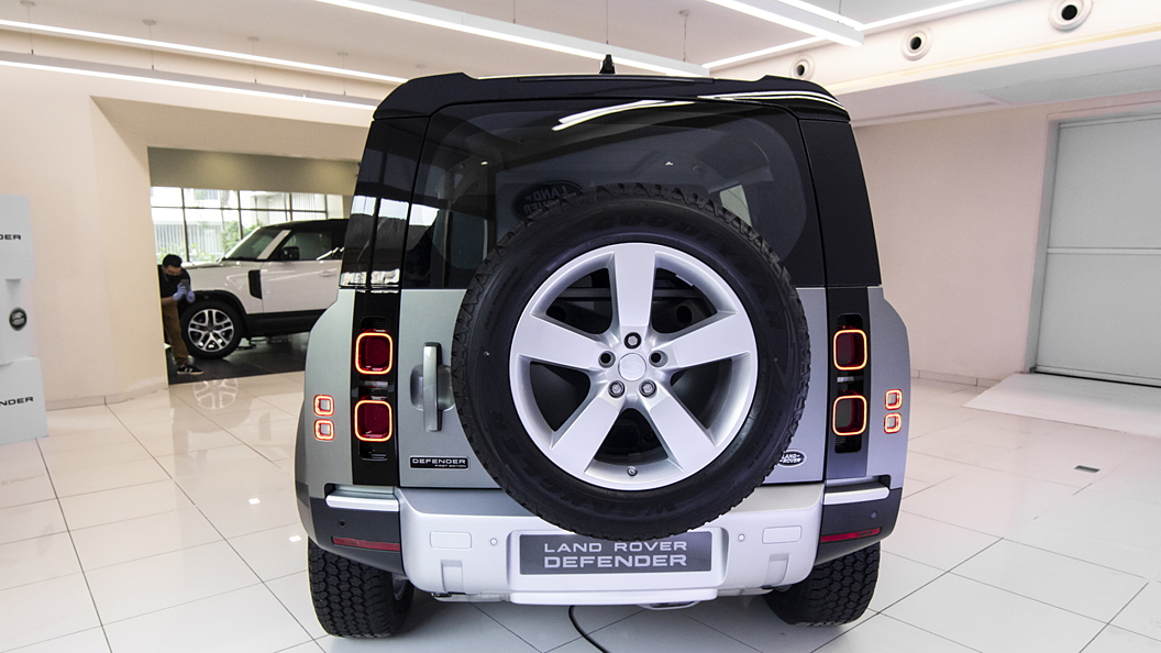 land rover defender rear view