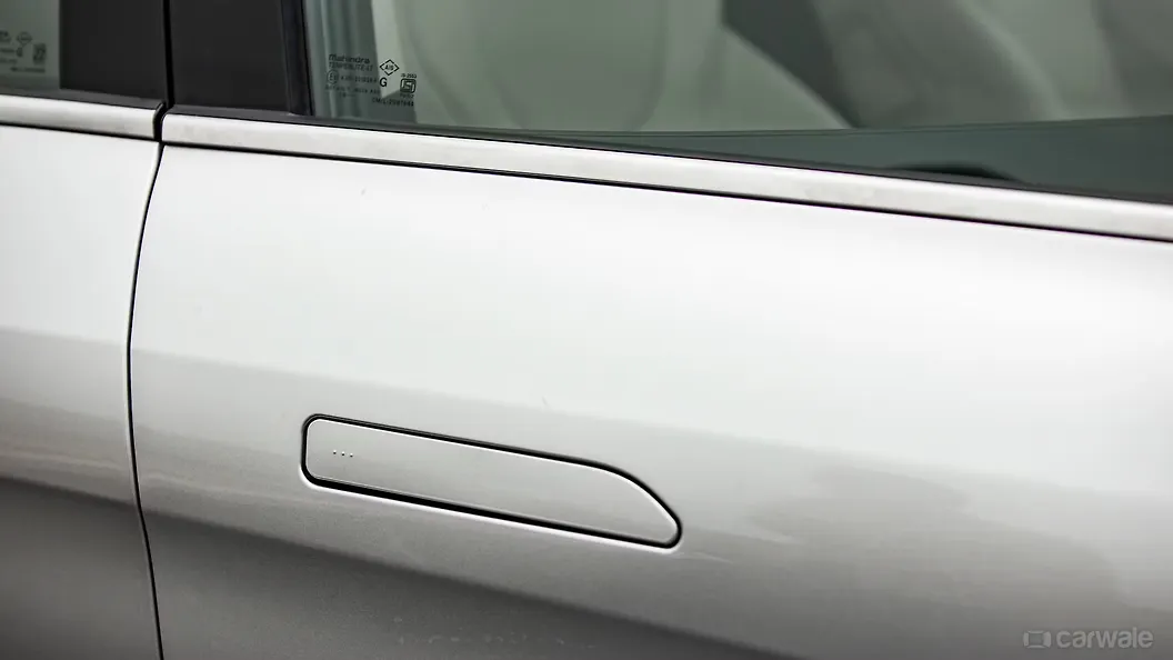 XUV700 Front Door Handle Image, XUV700 Photos in India CarWale