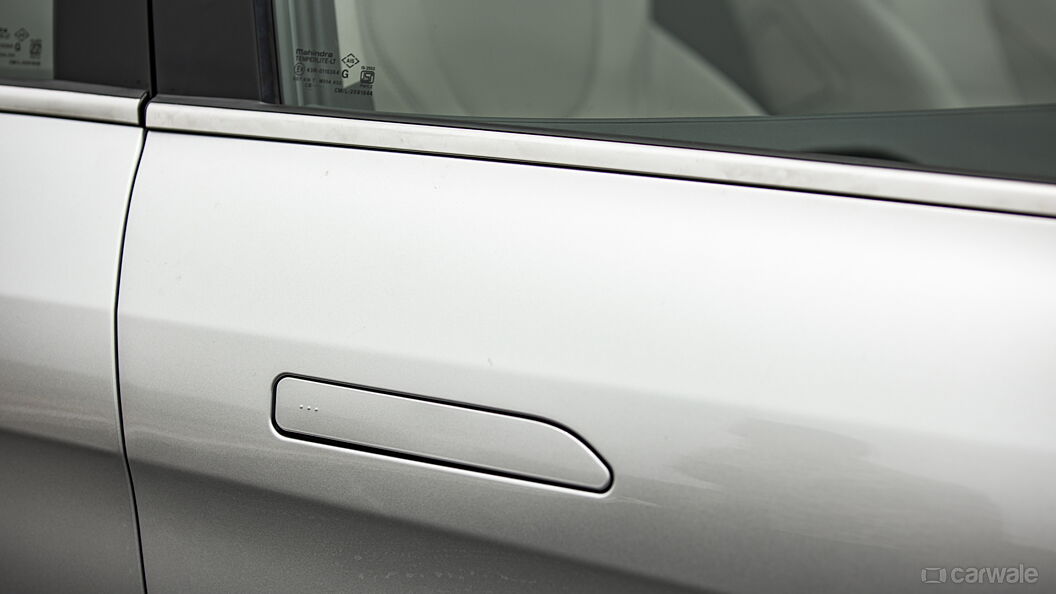 Mahindra XUV700 Front Door Handle