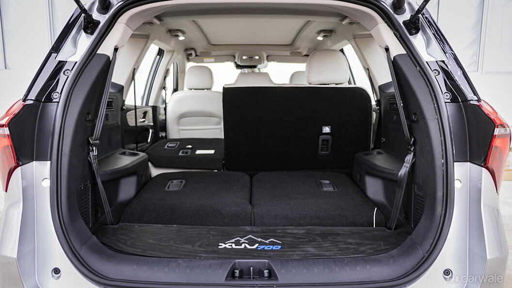 XUV700 Bootspace Rear Split Seat Folded Image, XUV700 Photos in India ...