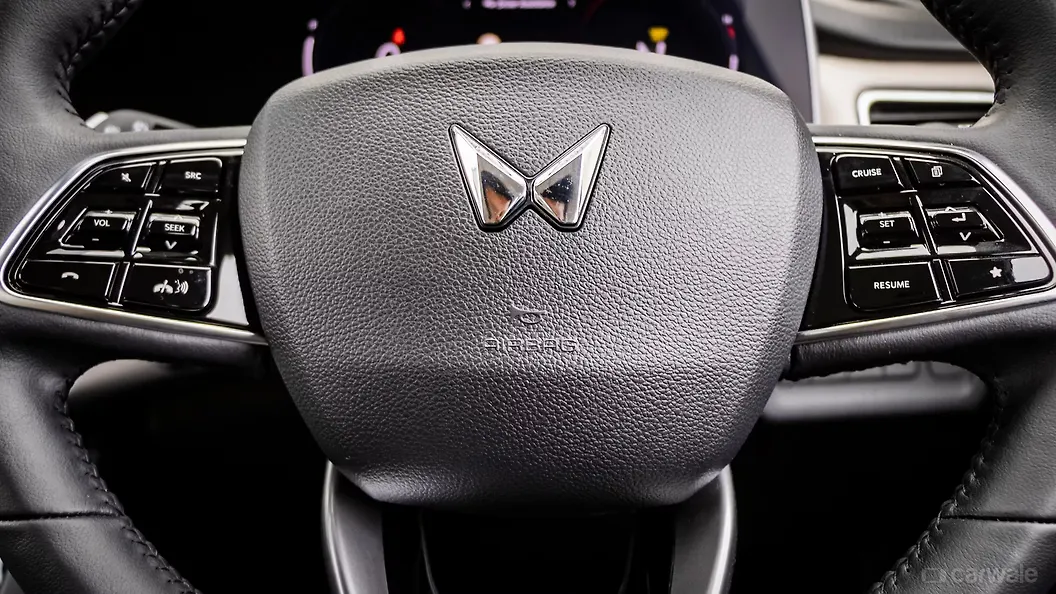 XUV700 Driver Side Airbag Image, XUV700 Photos in India CarWale