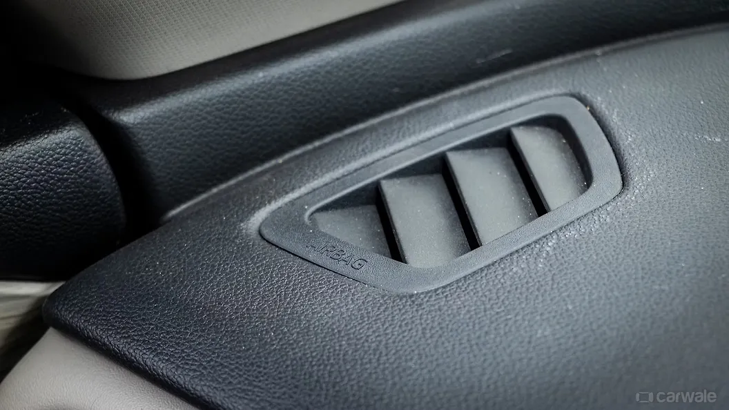 XUV700 Front Passenger Airbag Image, XUV700 Photos in India CarWale