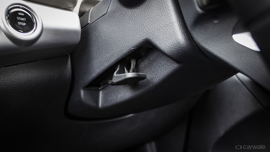 Mahindra XUV700 Steering Adjustment Lever/Controller