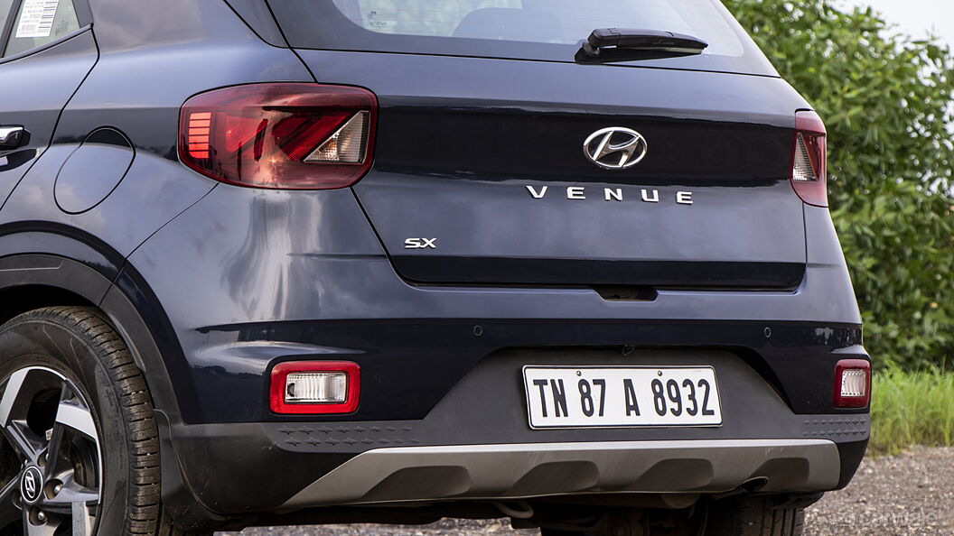 Hyundai Venue [2019-2022] Rear View Tail Lamps Badges Rear Bumper Exterior