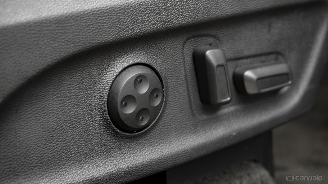 Discontinued MG Gloster 2020 Driver's Seat Lumbar Adjust Knob