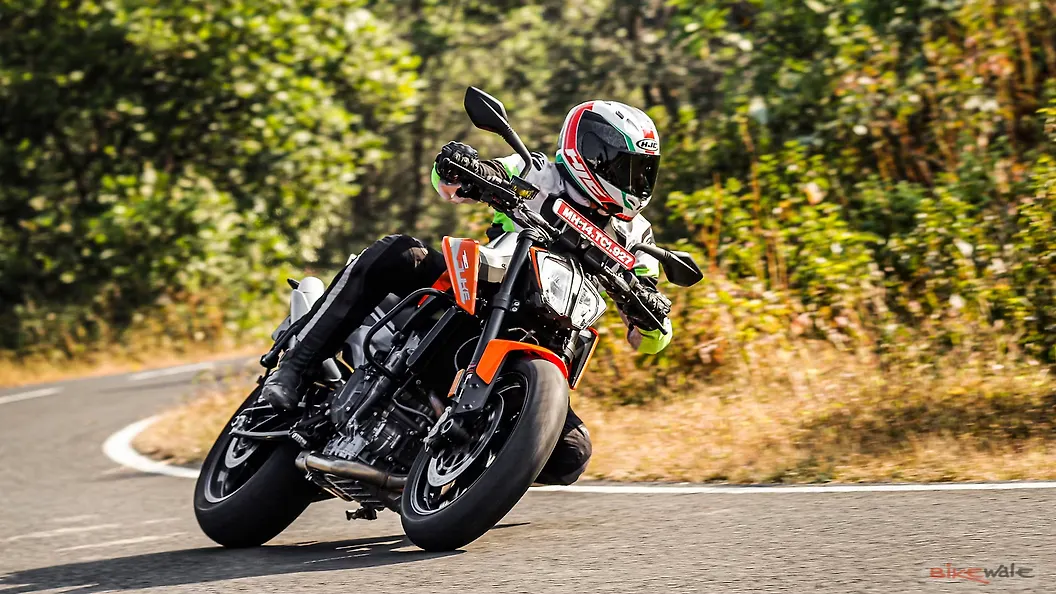 KTM 790 Duke Side Indicators Image – BikeWale