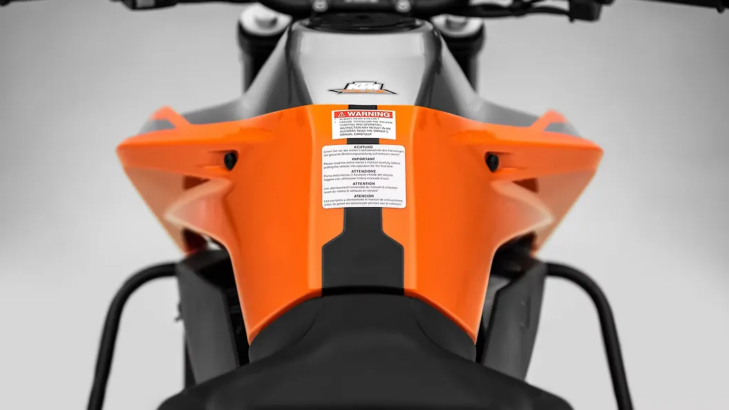 Bac à Batterie Pour KTM 790 Duke (2018 à 2020) - Pièce D'Occasion Fonctionnelle - Réf. CA6DUKE43964