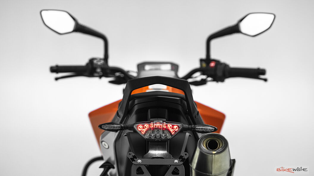 KTM 790 Duke Headlamp Image â BikeWale