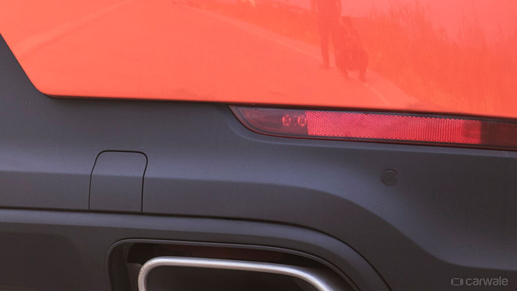 Porsche Cayenne Coupe Reflector