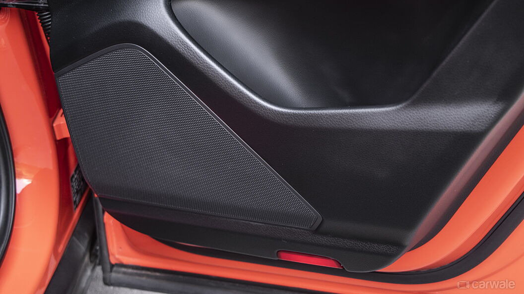 Porsche Cayenne Coupe Rear Speakers