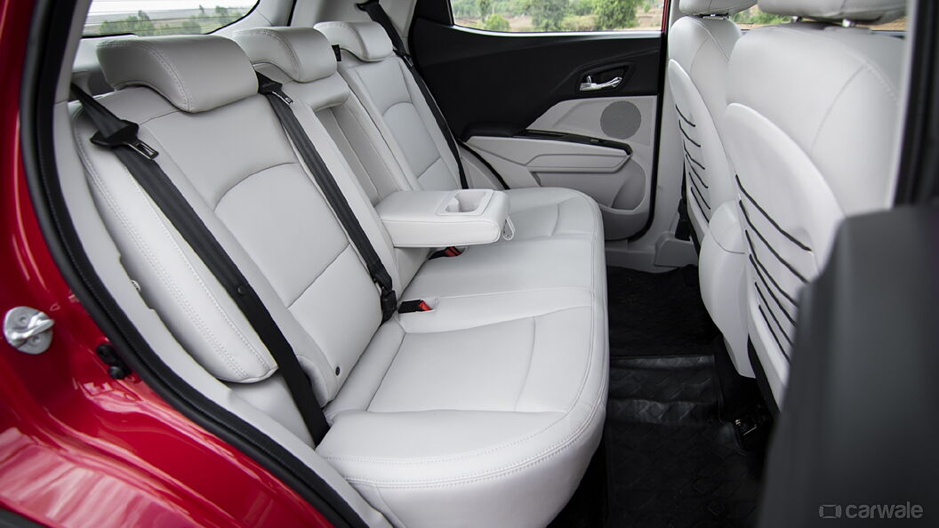 Discontinued Mahindra XUV300 2019 Rear Seat Space