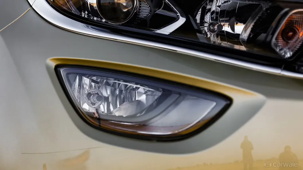 Altroz Fog Lamps Image, Altroz Photos in India CarWale