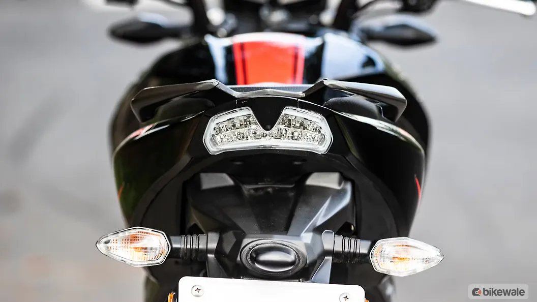 TVS Apache RTR 200 4V Tail Lamp Image – BikeWale