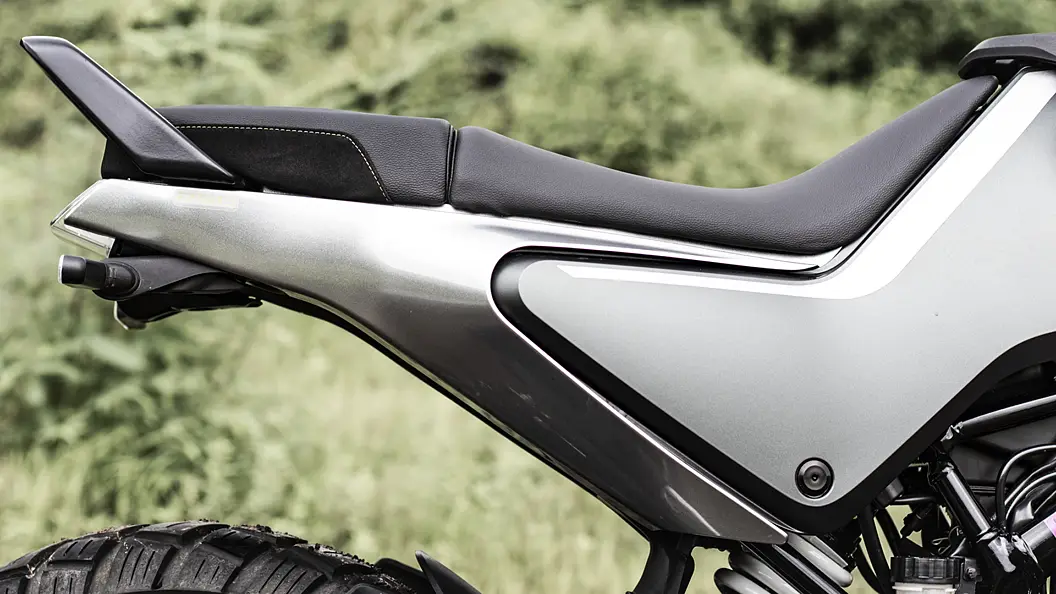 Husqvarna Svartpilen 250 Seat Image BikeWale