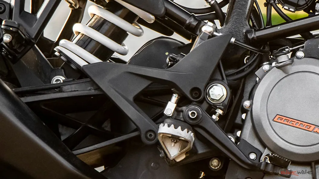 KTM 390 Adventure [2021] Gear Lever Adjustment Image BikeWale