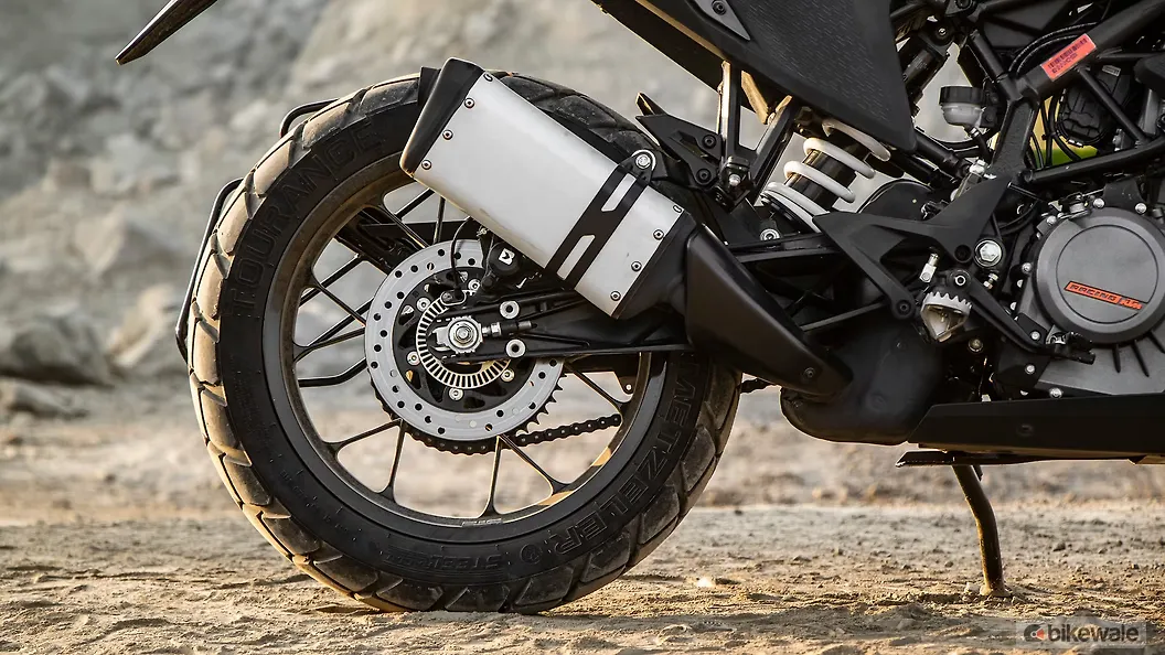 KTM 390 Adventure [2021] Grab Rail Image – BikeWale