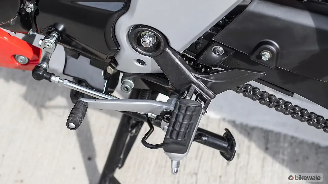 TVS Apache RTR 160 4V Handlebar Image BikeWale