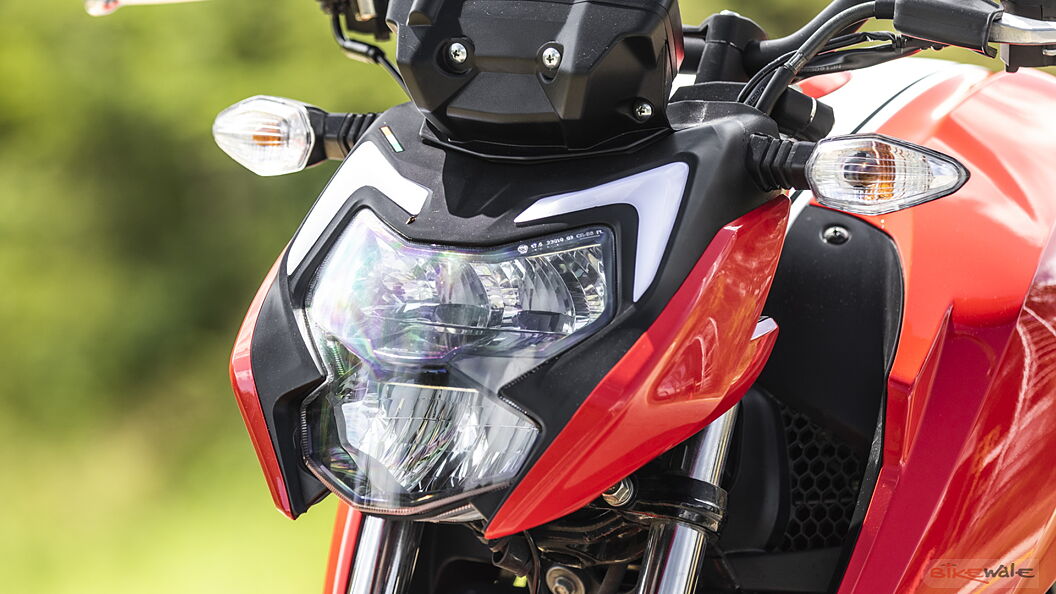 TVS Apache RTR 160 4V Headlamps Image BikeWale