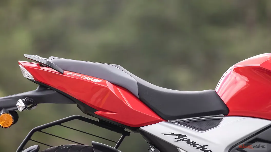 TVS Apache RTR 160 4V Seat Image BikeWale