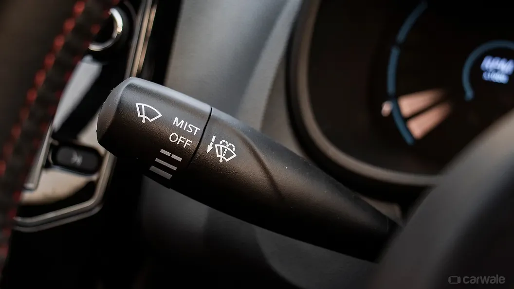 Kwid [20192022] Ignition Key Image, Kwid [20192022] Photos in India