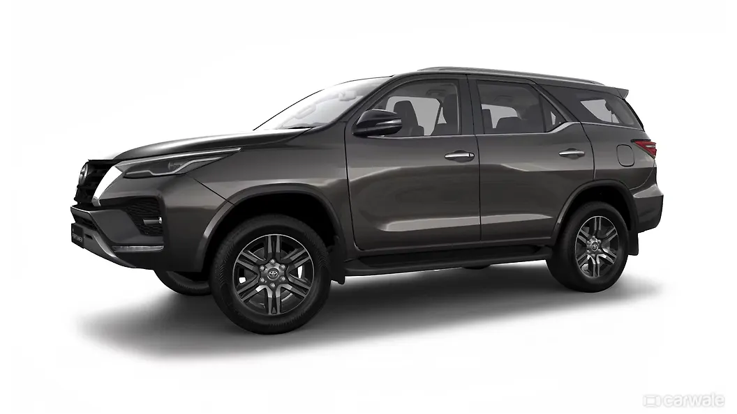 टोयोटा फ़ॉर्च्यूनर लेफ्ट फ्रंट थ्री क्वार्टर