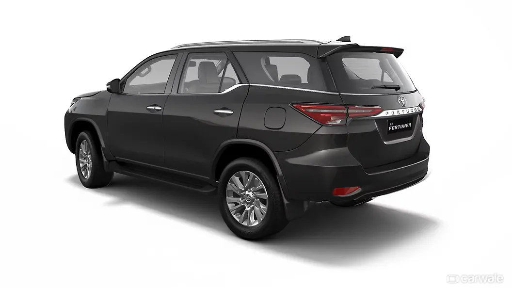 टोयोटा फ़ॉर्च्यूनर लेफ्ट रियर थ्री क्वार्टर