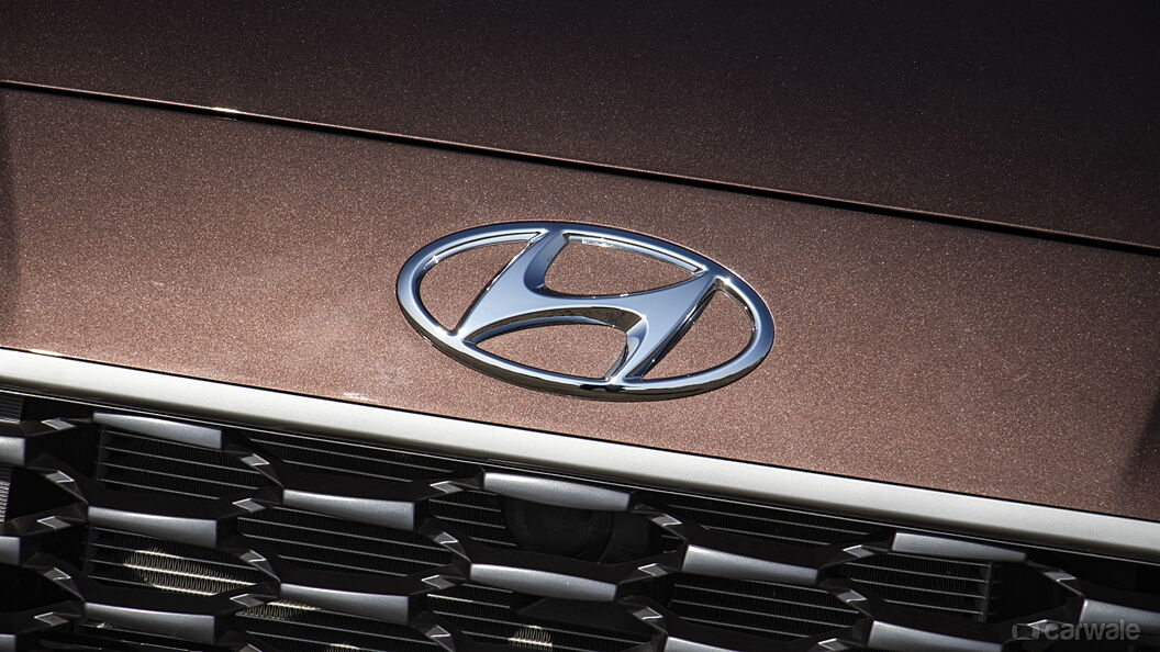 Hyundai Aura [2020-2023] Badge