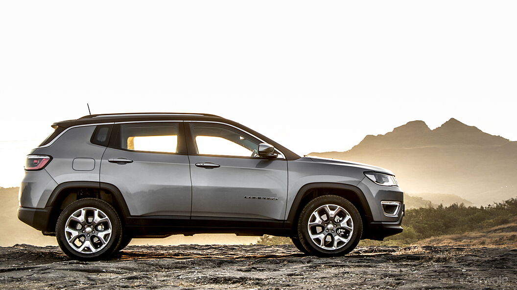 Jeep Compass [2017-2021] Right Side