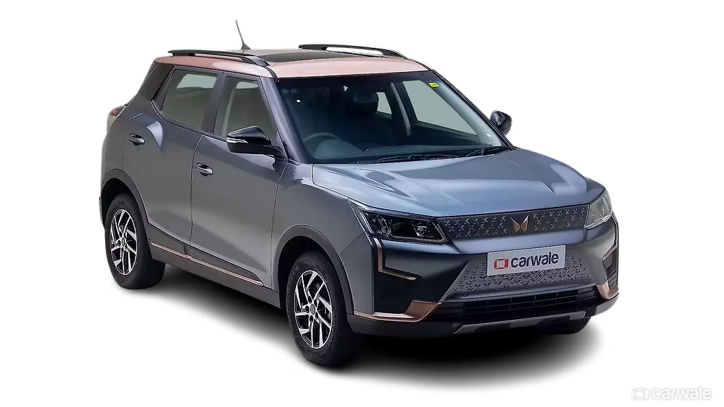 Mahindra XUV400 Right Front Three Quarter