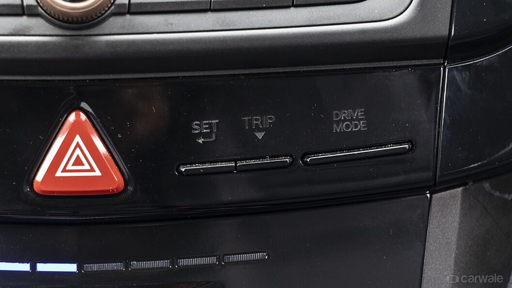 Mahindra XUV400 Drive Mode Buttons/Terrain Selector