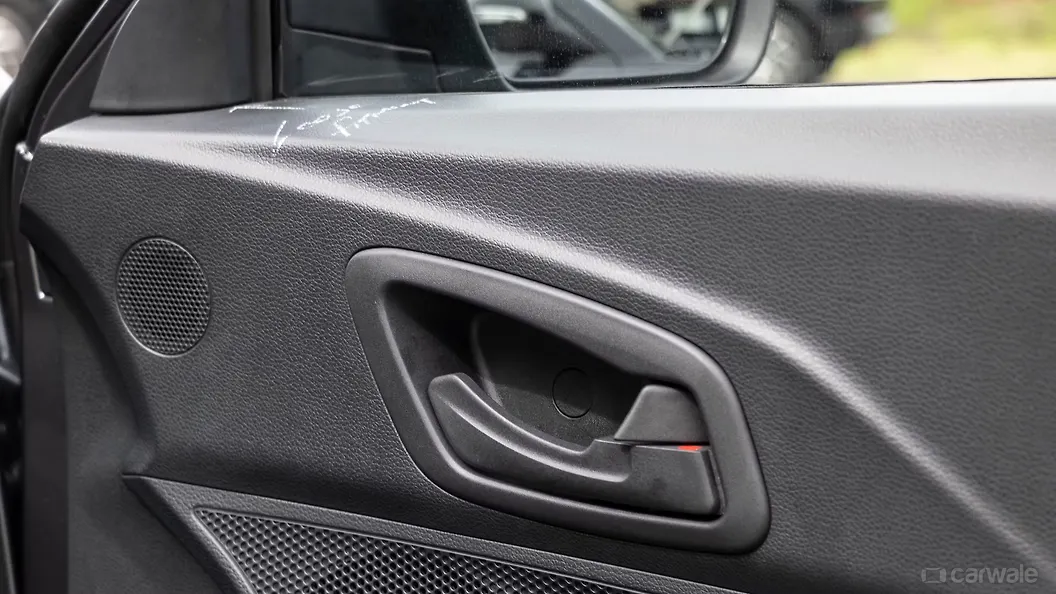 XUV400 Front Right Door Pad Handle Image, XUV400 Photos in India CarWale