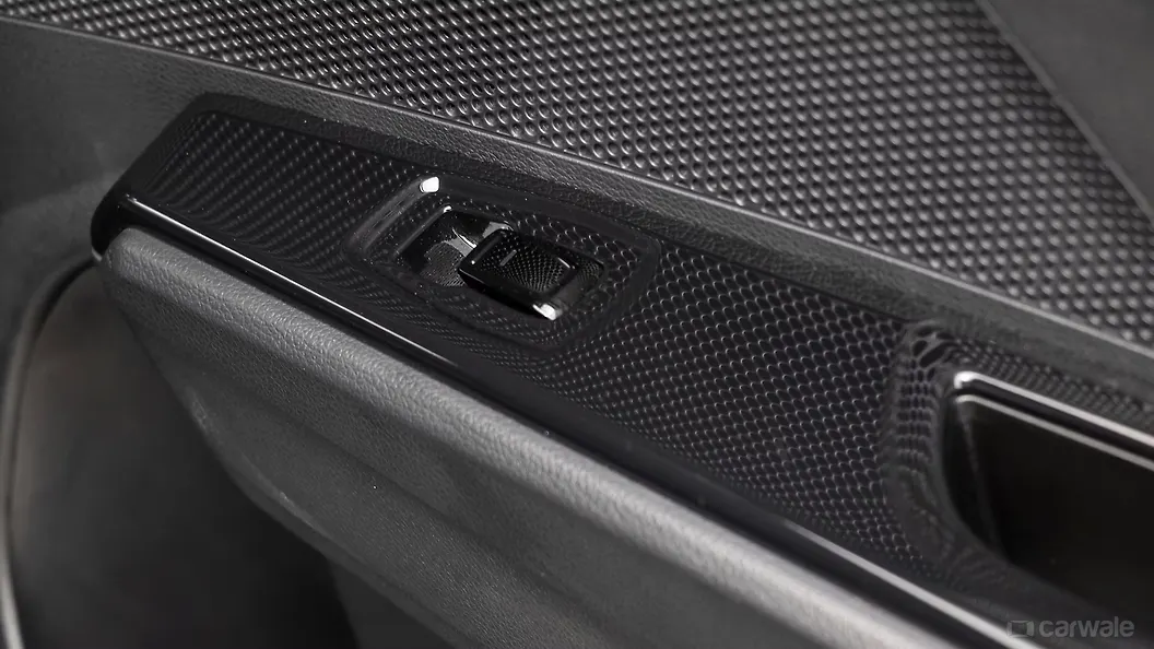 XUV400 Rear Power Window Switches Image, XUV400 Photos in India CarWale