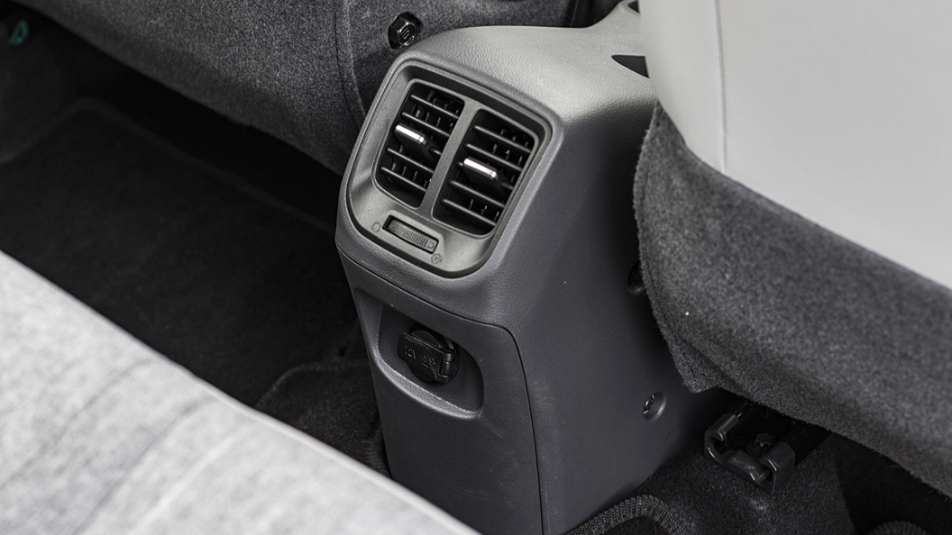 grand i10 ac vent