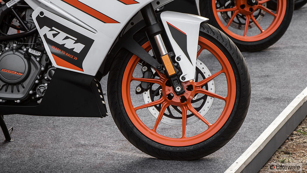 KTM RC 125 [2020] Front Wheel & Tyre