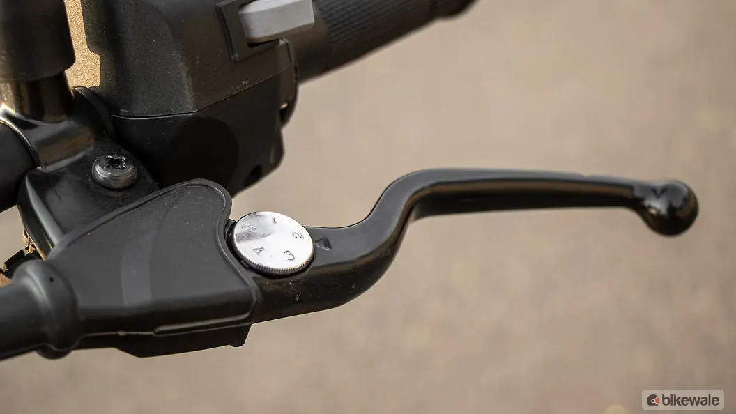 KTM 390 Duke [2021] Clutch Lever Image BikeWale