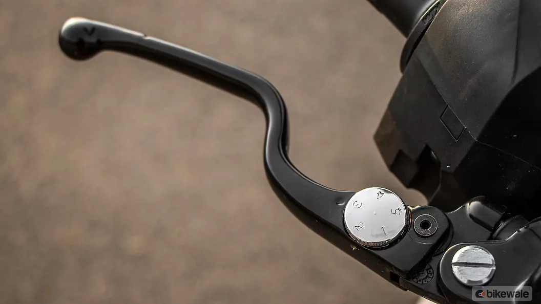 KTM 390 Duke [2021] Clutch Lever Image BikeWale