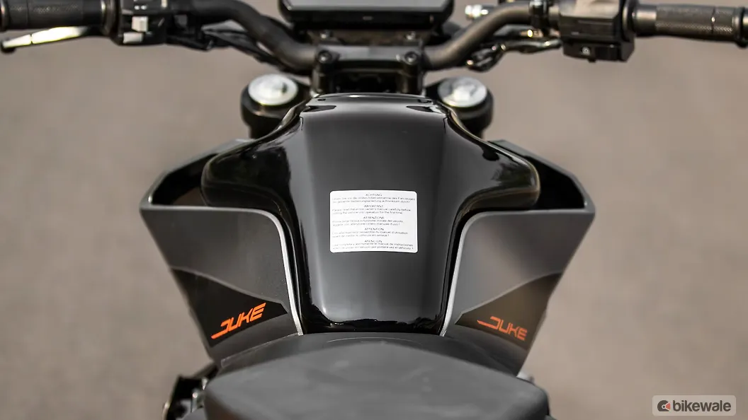 KTM 390 Duke [2021] RHS Switchgear Image BikeWale