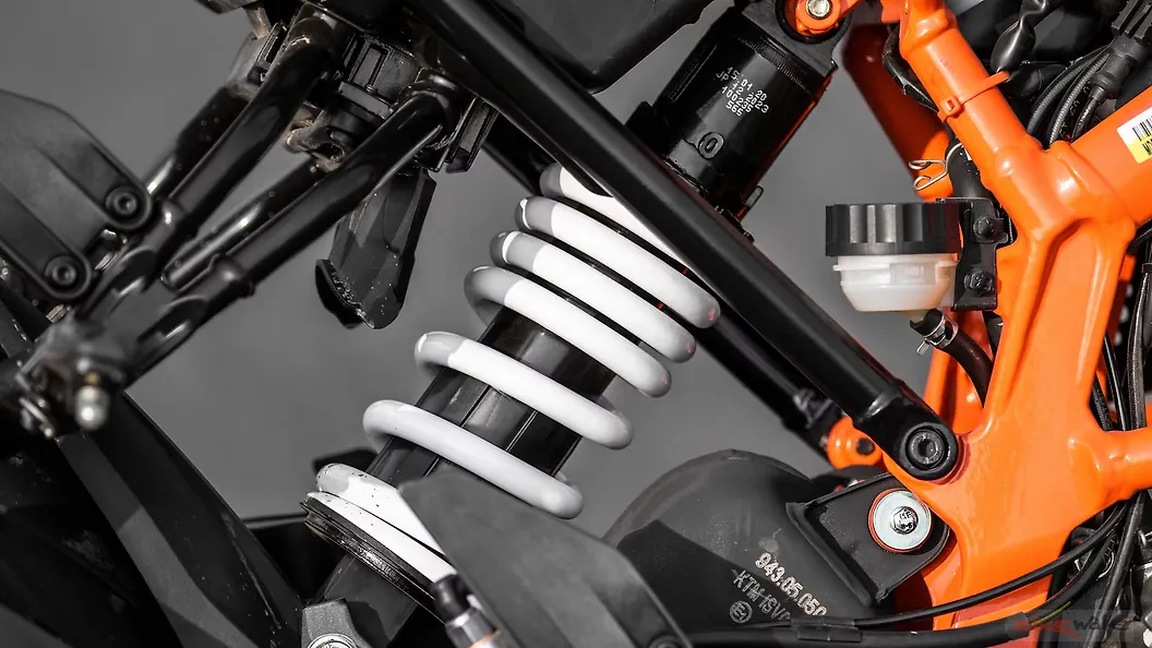 KTM 390 Duke [2021] Rear Brake Image – BikeWale