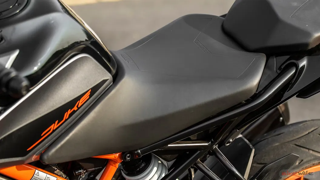 KTM 390 Duke [2021] Seat Image BikeWale