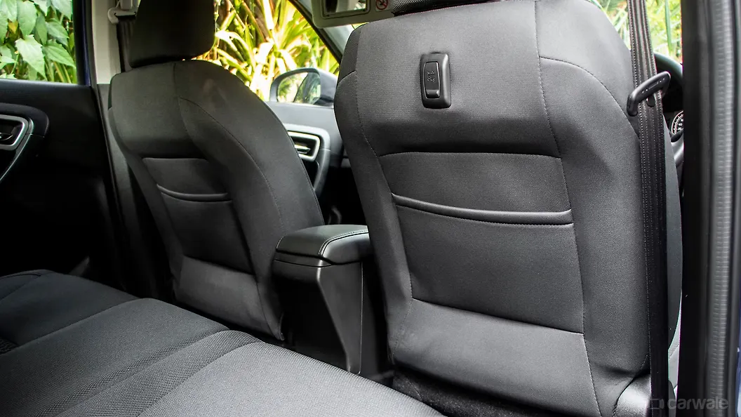 Vitara Brezza FrontSeats Image, Vitara Brezza Photos in India CarWale